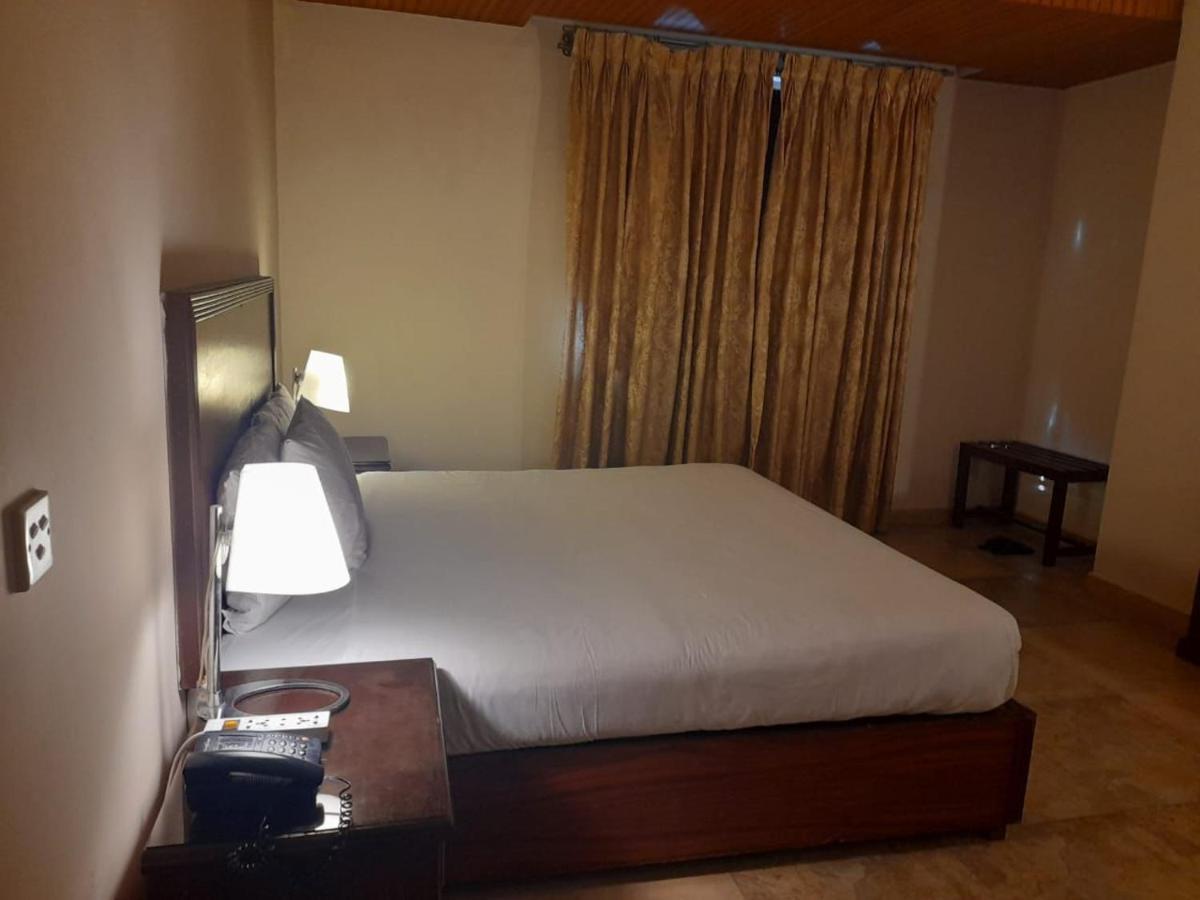 Shalimar Tower Hotel 拉合尔 外观 照片